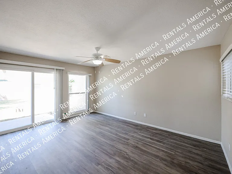 4555 W Continental Dr — Photo 9