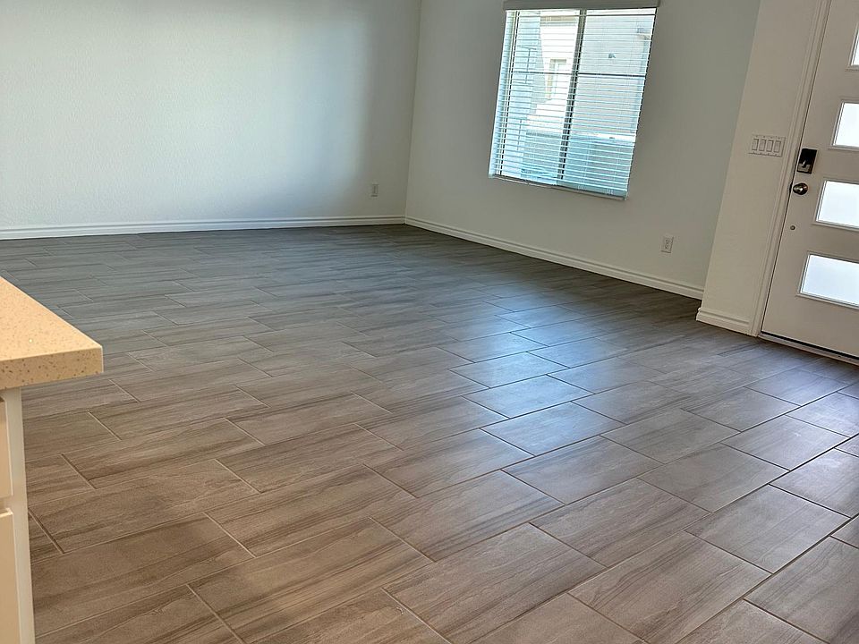2nd image of 600 N Carriage Hill Dr #1067