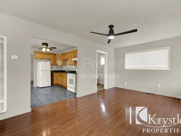 1244 Georgia St — Photo 5