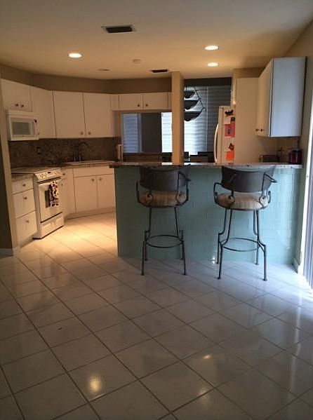 1st image of 1312 Bayview Cir