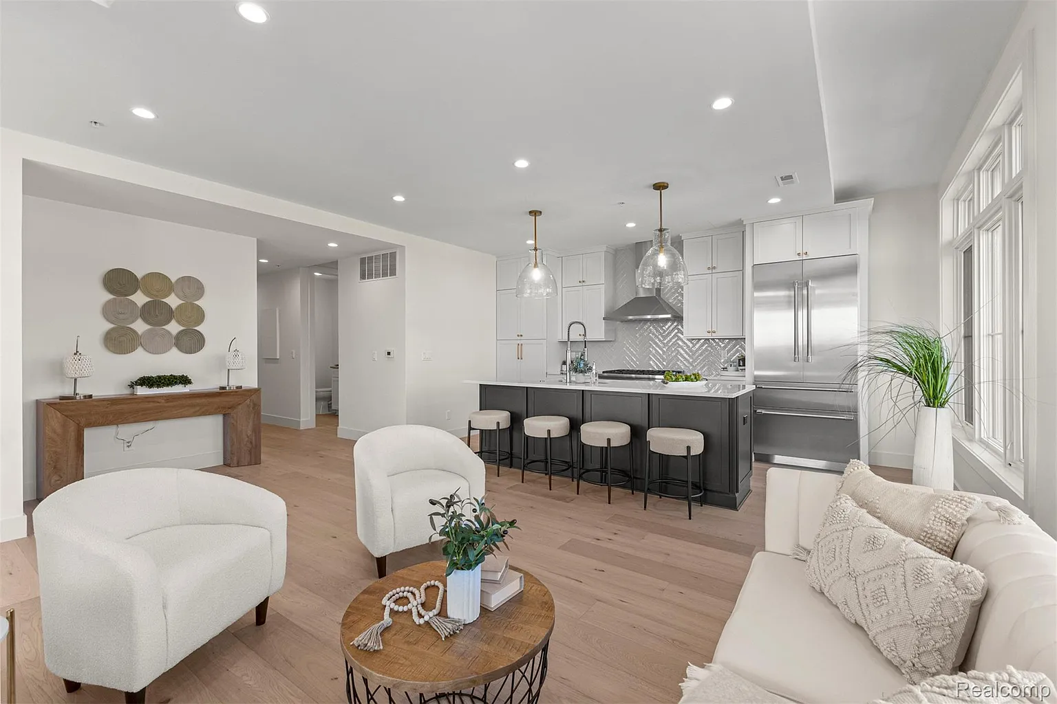 156 N Center St Unit 201 photo 1