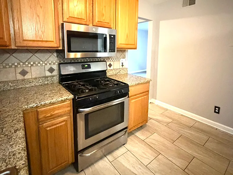 78 Cedarbrook Ln — Photo 8