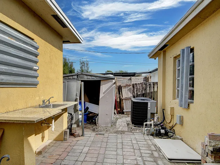 511 Minnesota St — Photo 28