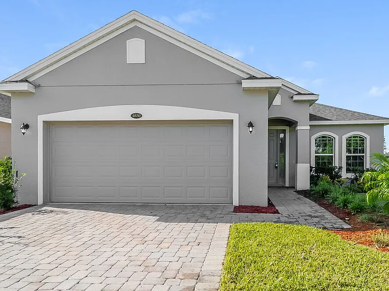 4850 Grand Vista Ln — Photo 1