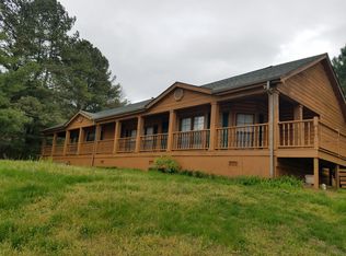 1411 Lake Front Dr, Dandridge, TN 37725