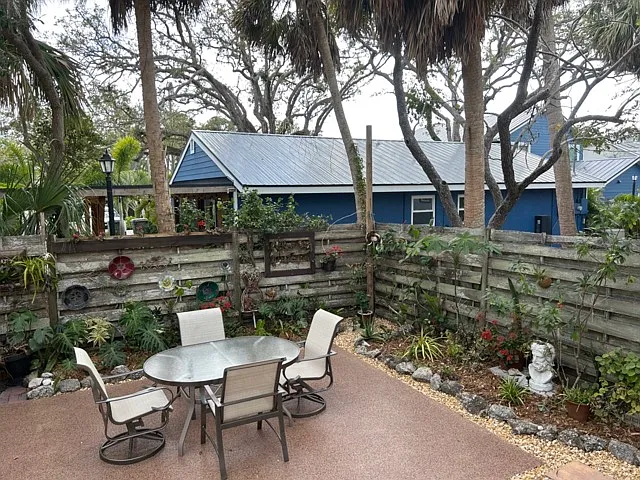 1920 Adams Ln — Photo 14