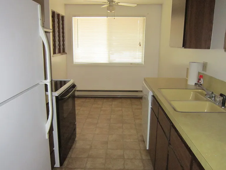 626 Van Ness Ave — Photo 4