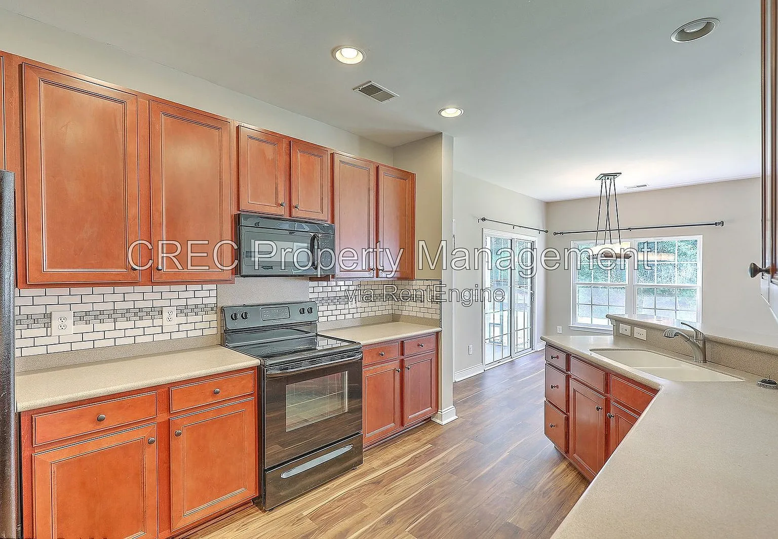 4 bed, 3.5 bath, 2116 sqft, $2,450 — Photo 1