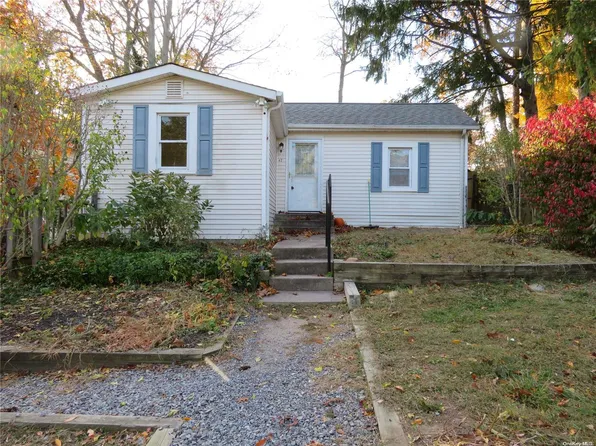 42 Westbury Drive, Sound Beach, NY 11789