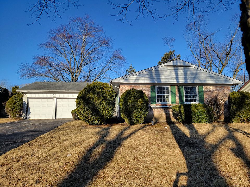 1st image of 839 Aspen Dr
