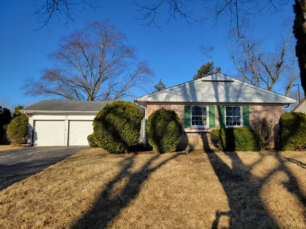 839 Aspen Dr, Buffalo Grove, IL 60089