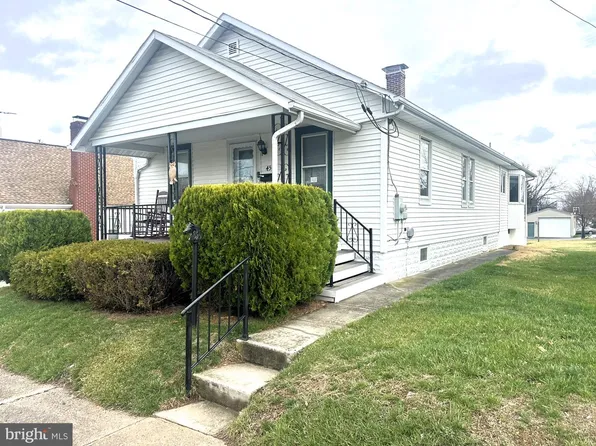 45 James Ave, Littlestown, PA 17340