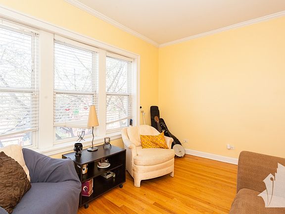 3rd image of 5000 N Washtenaw Ave APT 5