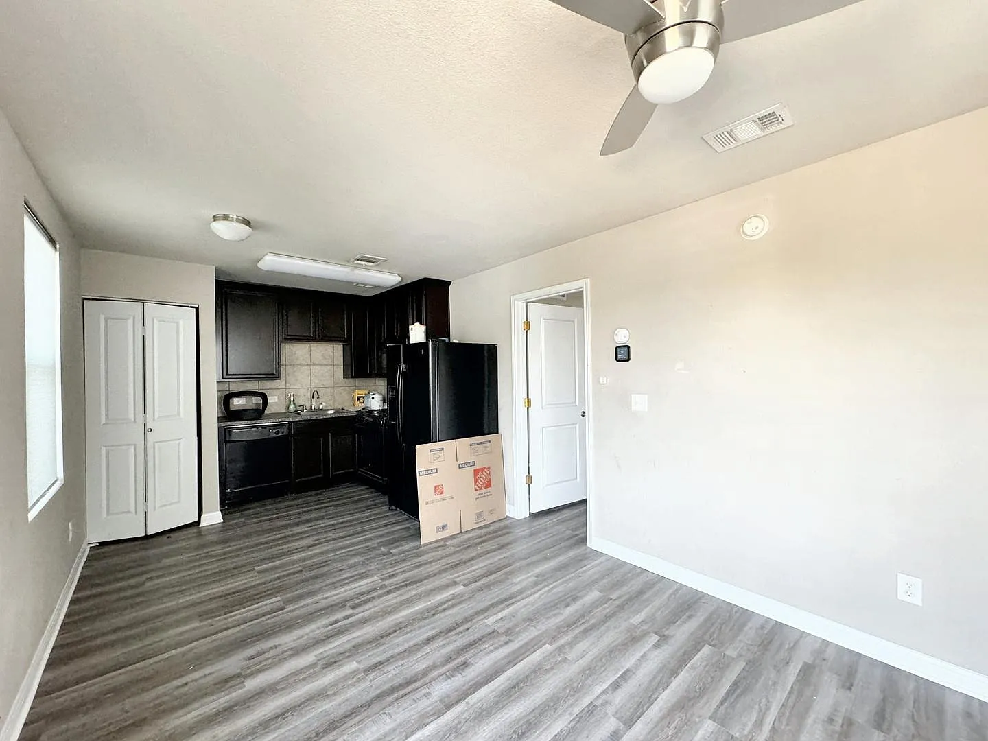 1 bed, 1.0 bath, 500 sqft, $895 — Photo 4