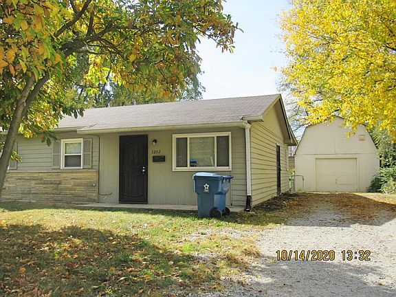 2nd image of 3202 N Wellington Ave