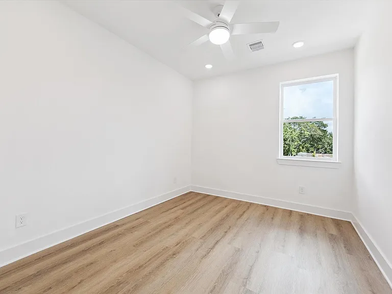 6341 W Montgomery Rd — Photo 25