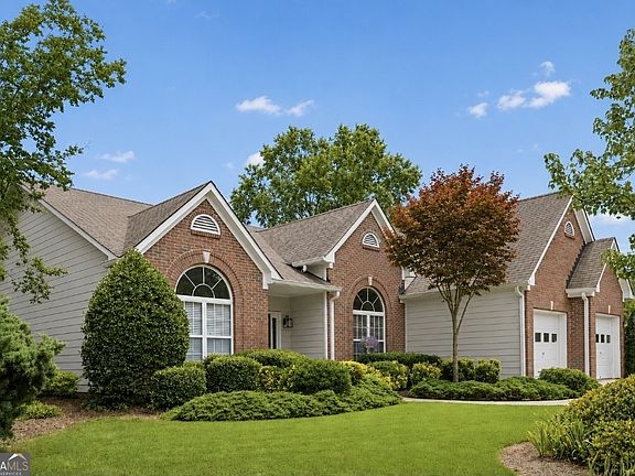 3rd image of 1190 Sunhill Dr