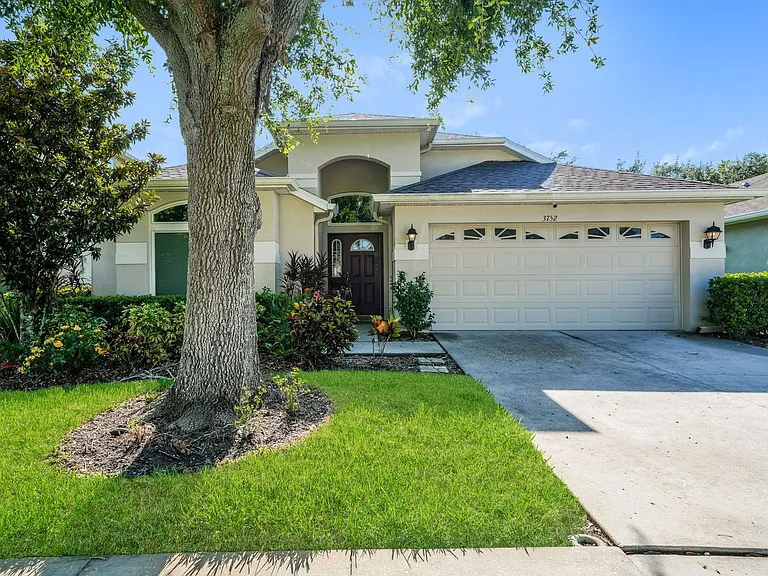 3752 Olde Lanark Dr — Photo 1