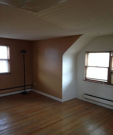 3rd image of 3407 Cuyler Ave #2