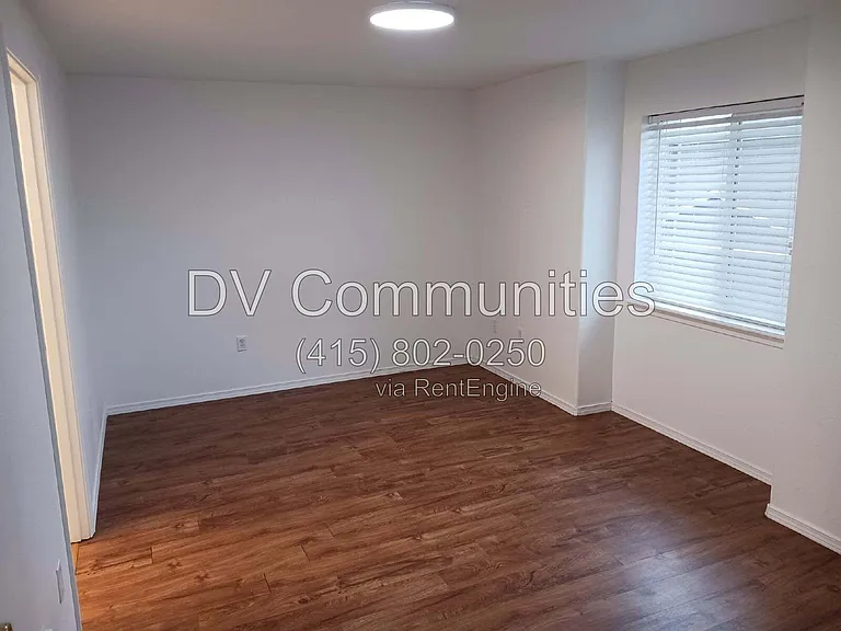 2571 NW Cedar Ave #3 — Photo 12