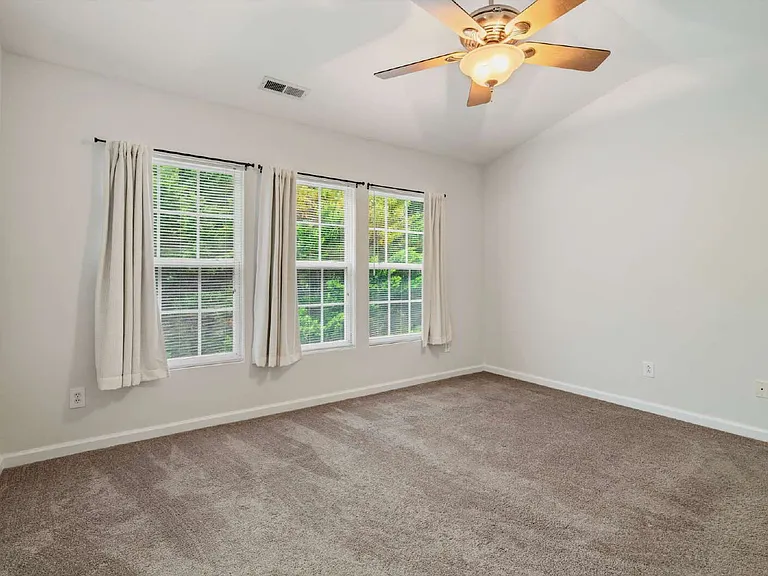 8515 Mount Valley Ln — Photo 19