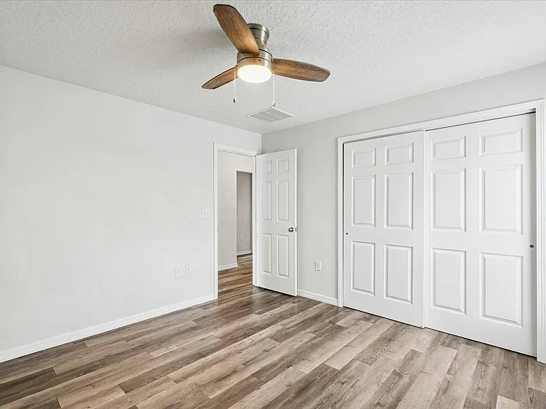 29 Lloshire Path #A — Photo 11