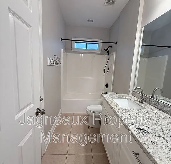 2137 La Cache Dr — Photo 13