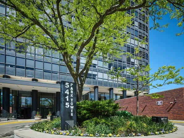 5415 N Sheridan Rd APT 915, Chicago, IL 60640
