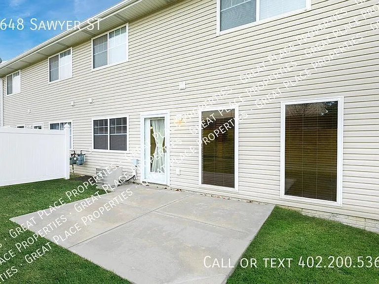 1648 Sawyer St — Photo 5