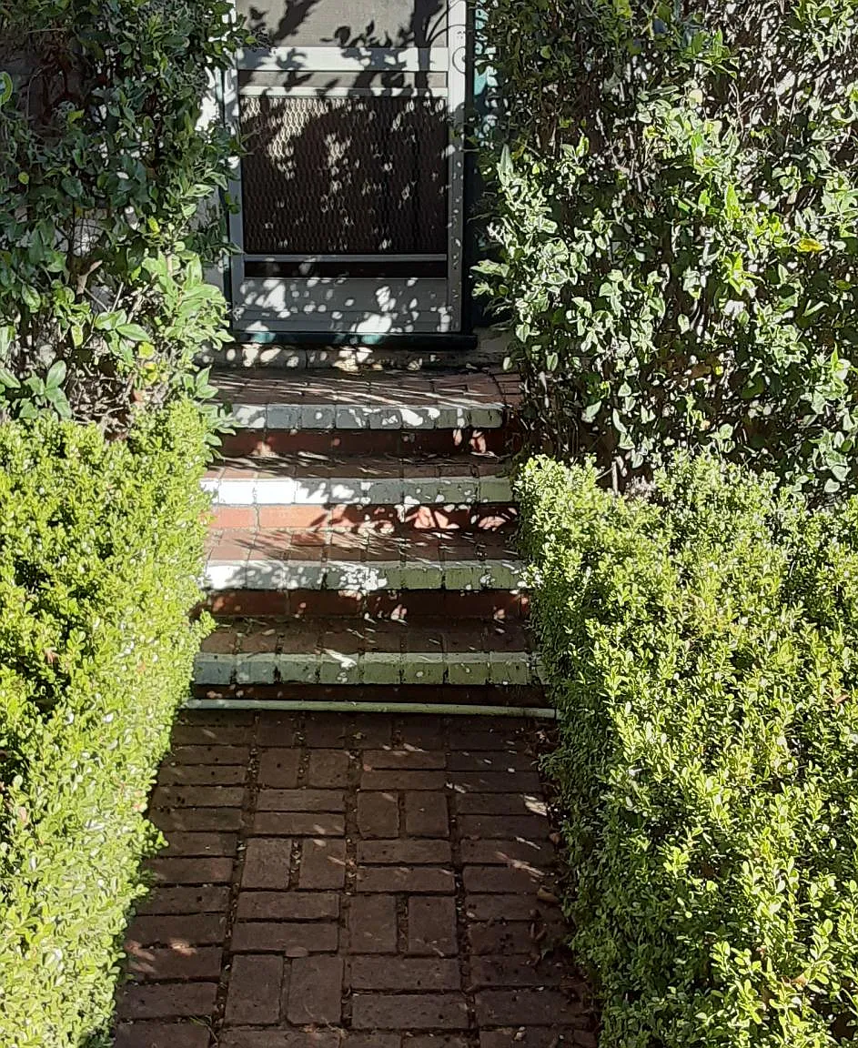 1 bed, 850 sqft, $2,300 — Photo 3