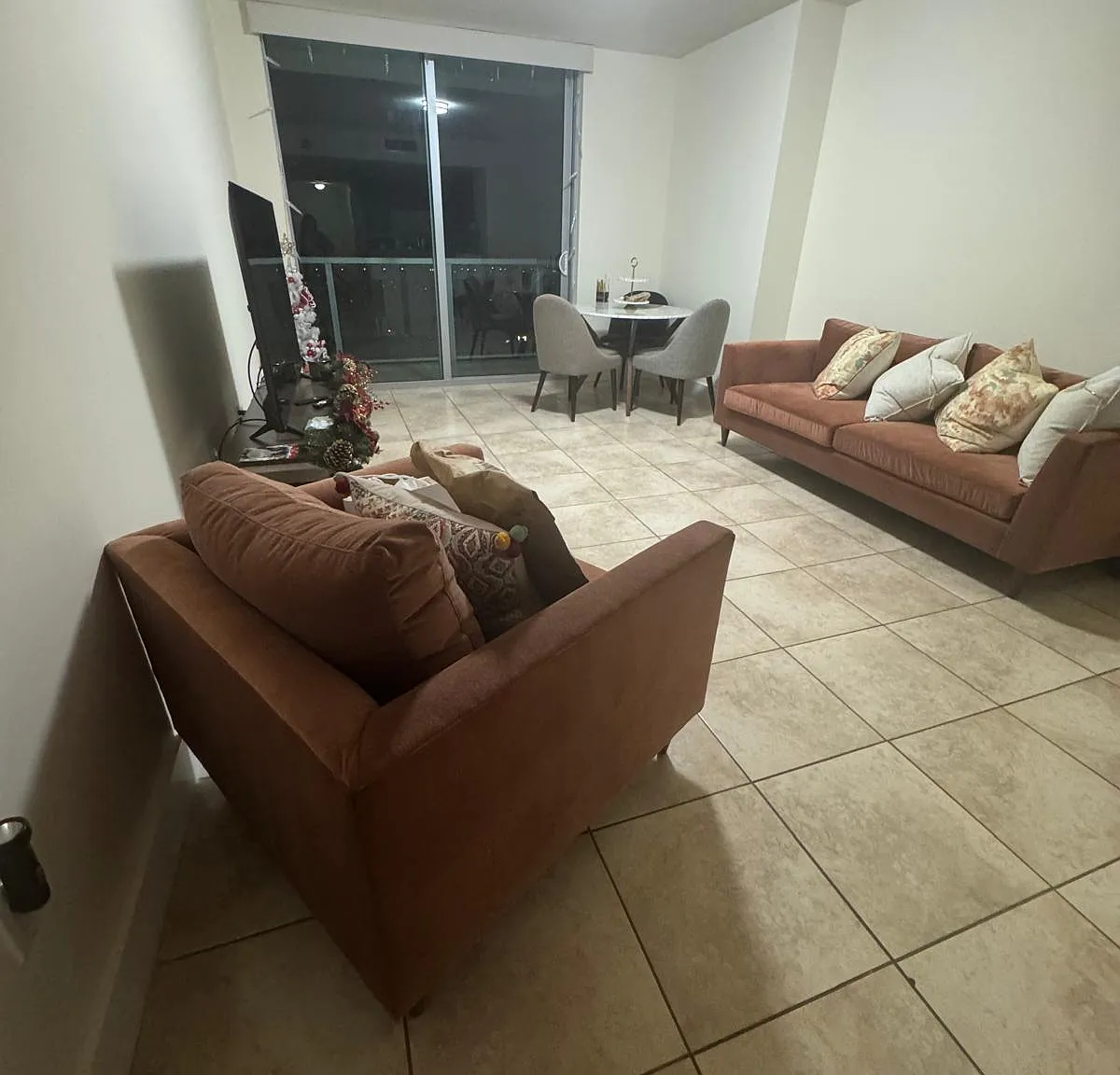 1 bed, 954 sqft, $2,600 — Photo 4