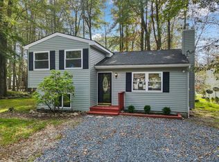 7148 Robinwood Dr, Tobyhanna, PA