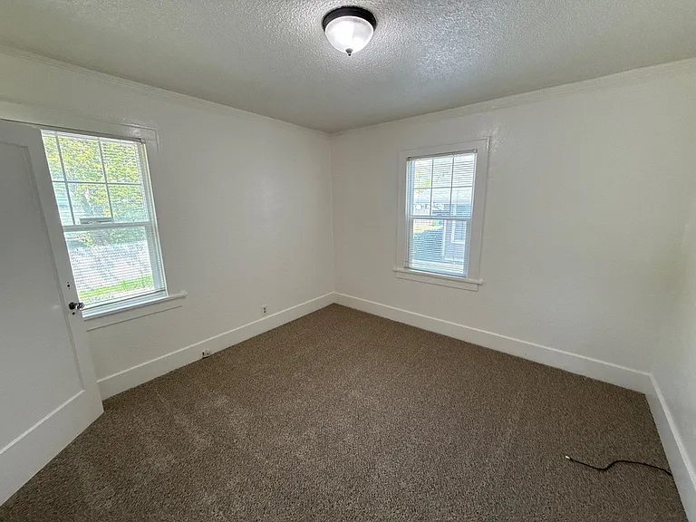 1165 Hood St NE — Photo 20