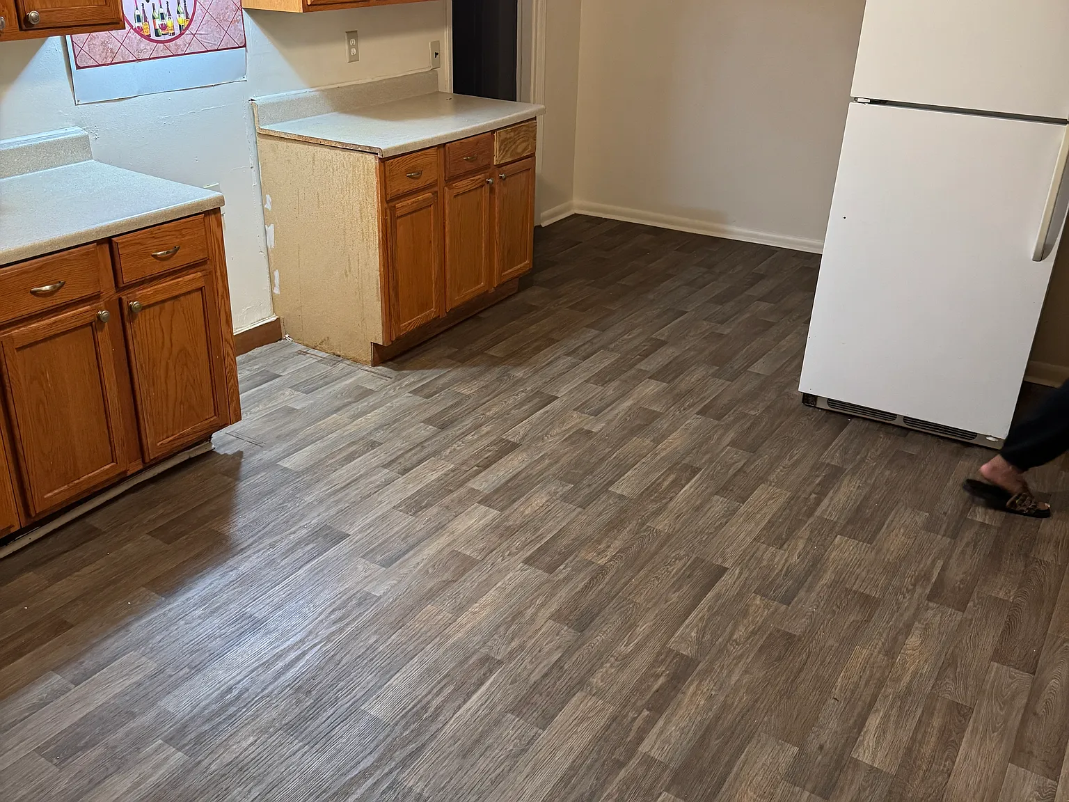 4 bed, 1200 sqft, $895 — Photo 4