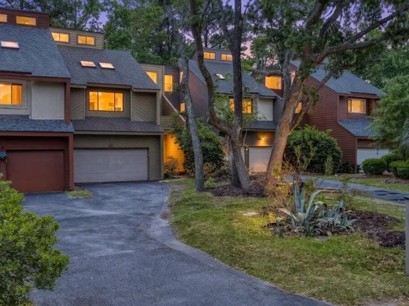 43 Arabian Dr, Charleston, SC 29407