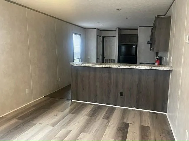 228 Cardinal Ln #228 — Photo 3