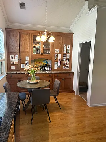 135 Revolution Dr Photo 1