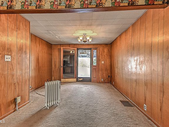 5th image of 1308 S Eastman Rd