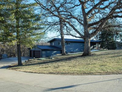 206 Island View Dr, Waverly, IA, 50677