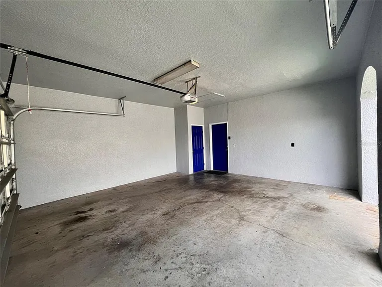 2074 Island Walk Dr — Photo 20