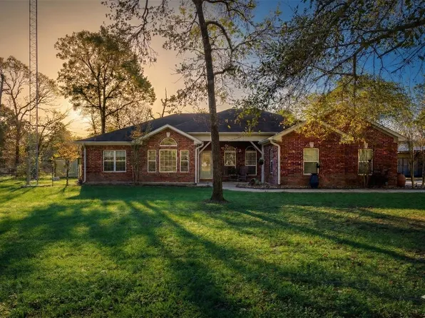 88 Vela Rd, Huntsville, TX 77340