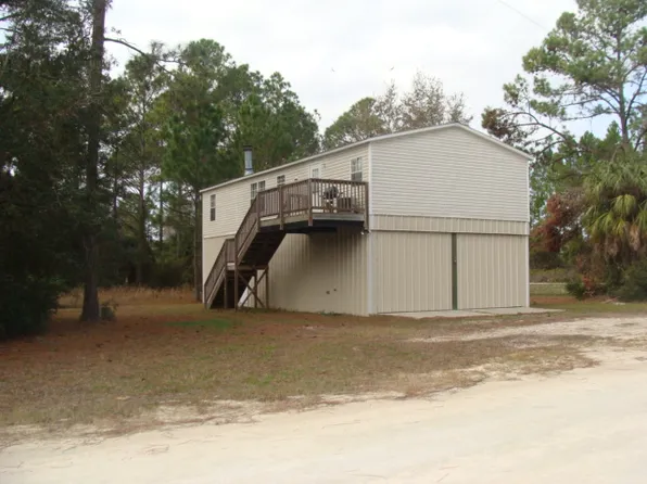 16 SE 352nd St, Suwannee, FL 32692