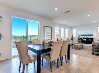 560 Escenico, Lake Forest, CA 92630