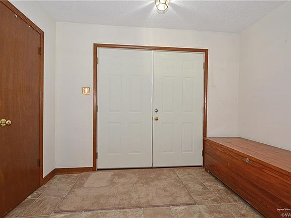 3rd image of 8206 N Lakeshore Dr