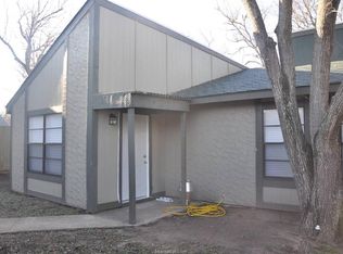 402 Aurora Ct, College Station, TX 77840