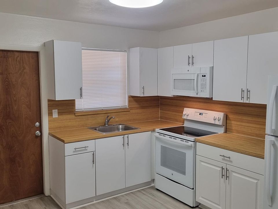 New kitchen and appliances