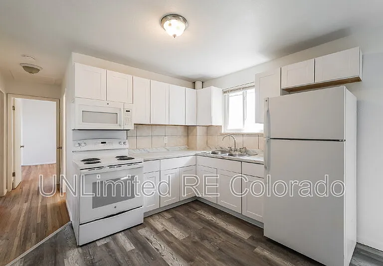 1014 N Raleigh St — Photo 4