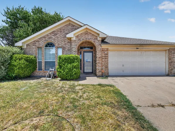 1144 Park Gln, Crowley, TX 76036