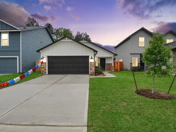 18728 Loom Dr, Conroe, TX 77306