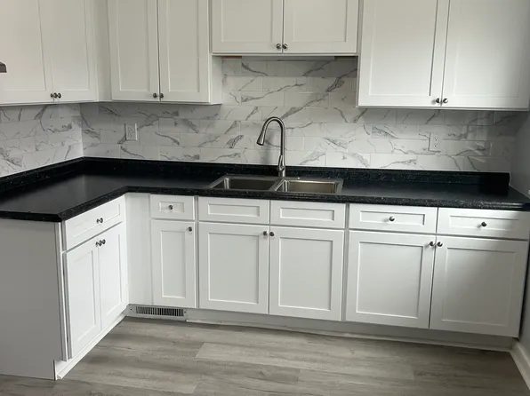 (undisclosed Address), Syracuse, NY 13203